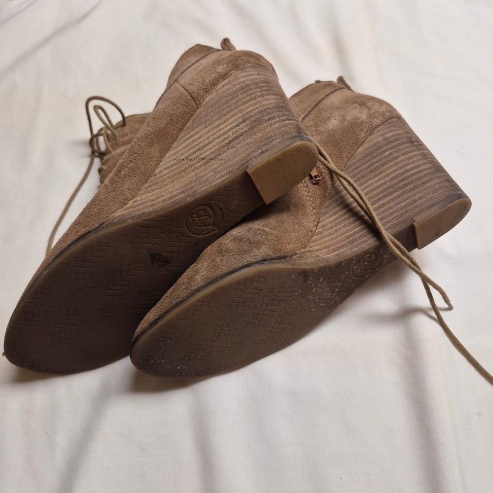 Lucky Brand Tan Suede Lace Up Wedge Ankle Booties Side Zip Womens Boots - Picture 3 of 4